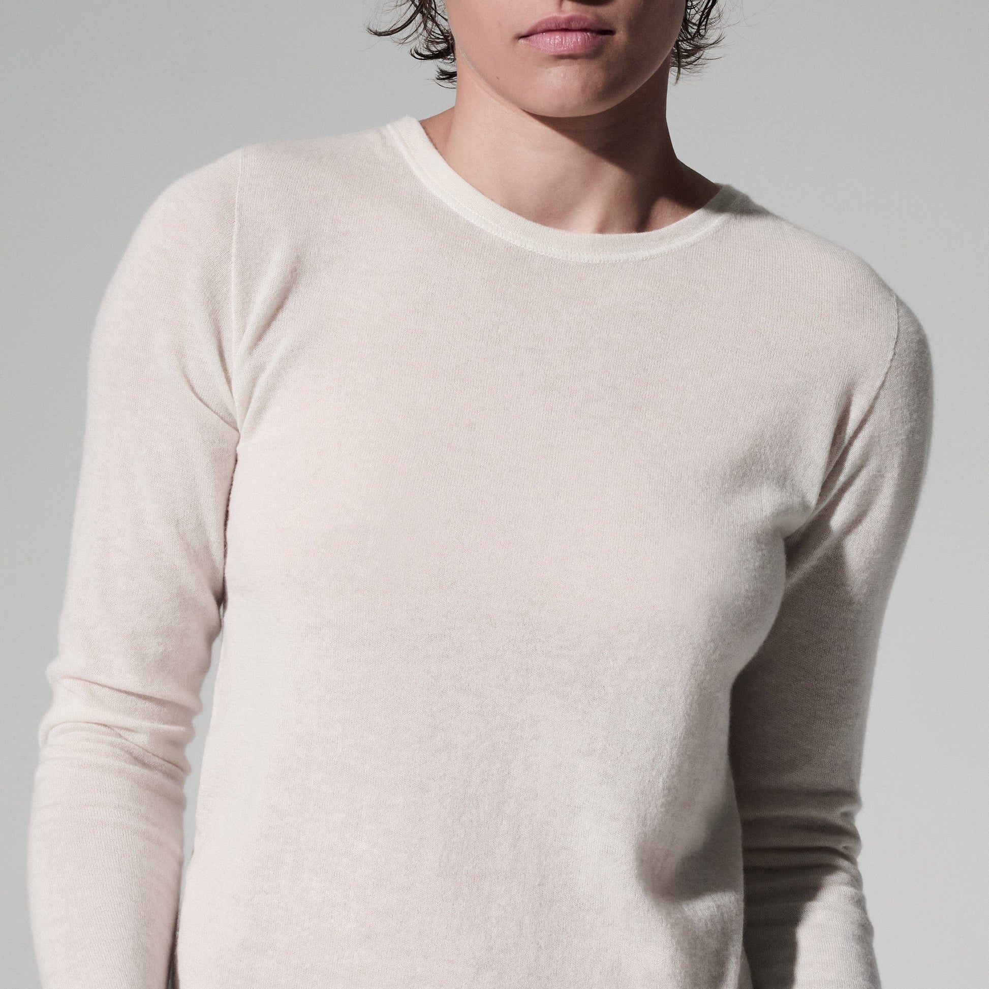 100% Machine Washable Cashmere Long Sleeve Crewneck T-Shirt - MAJESTIC FILATURES - Banebrook Collections