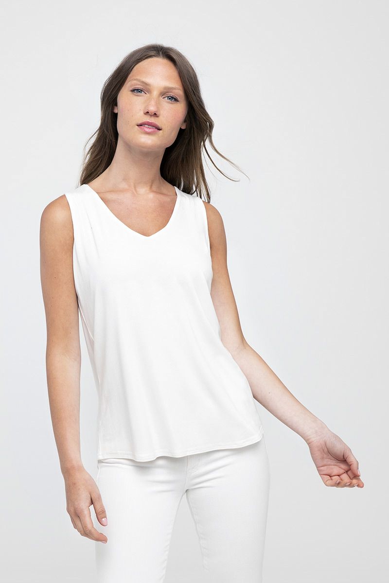 Bamboo Hi Low Vee Tank - KINROSS CASHMERE - Banebrook Collections