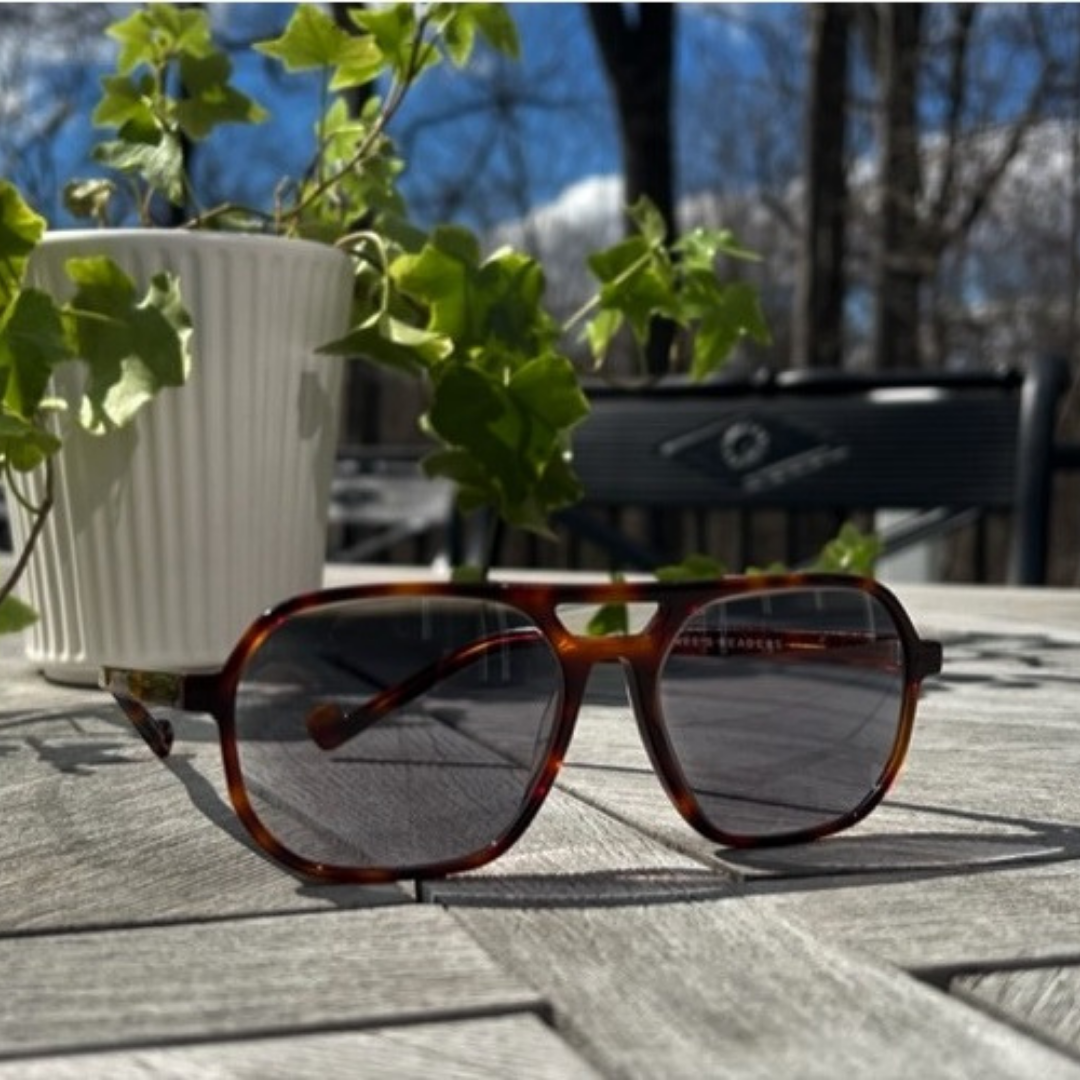 Aviator Reading Glasses-Tortoise-Photochromatic Lenses